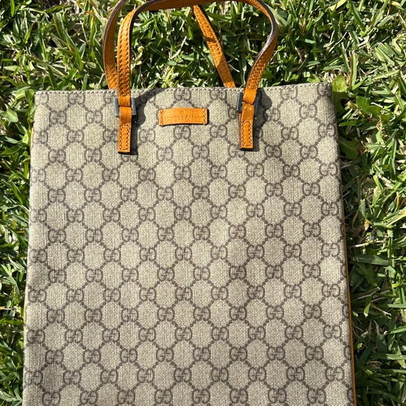 Gucci Beige and Brown Monogram Tote - Picture 2 of 16